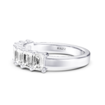 HALF ETERNITY RING - emerald