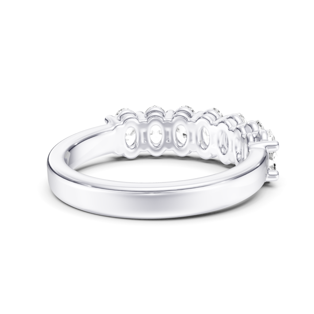 HALF ETERNITY RING - oval