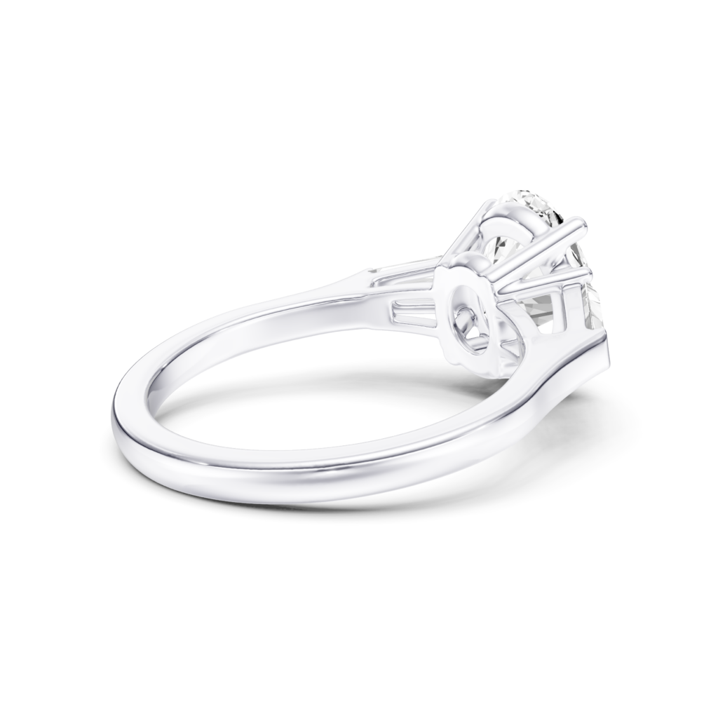 NAELIA 3 STONE TAPERED RING - oval